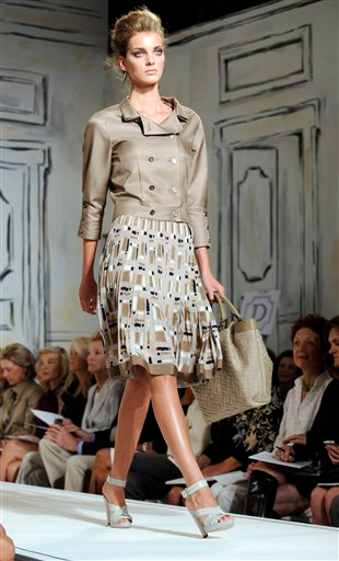 Illustration for article titled Fashion Show: Oscar de la Renta